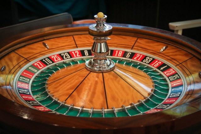 roulette-wheel-made-of-wood